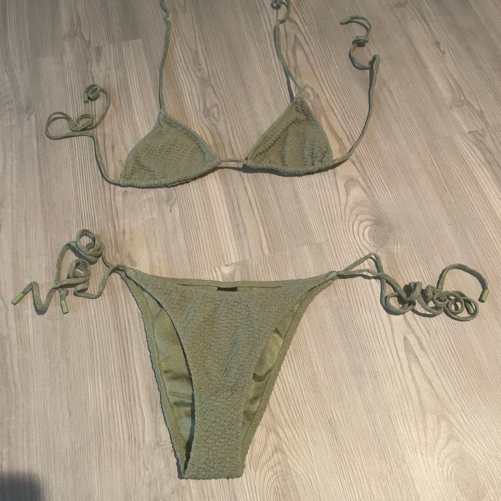 Triangl vinca khaki top and bottom size small